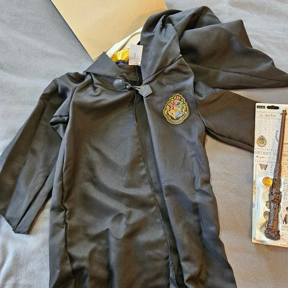 Harry Potter Hogwarts Robe & Wand Costume Set Child‎ One Size Disguise - Picture 9 of 9